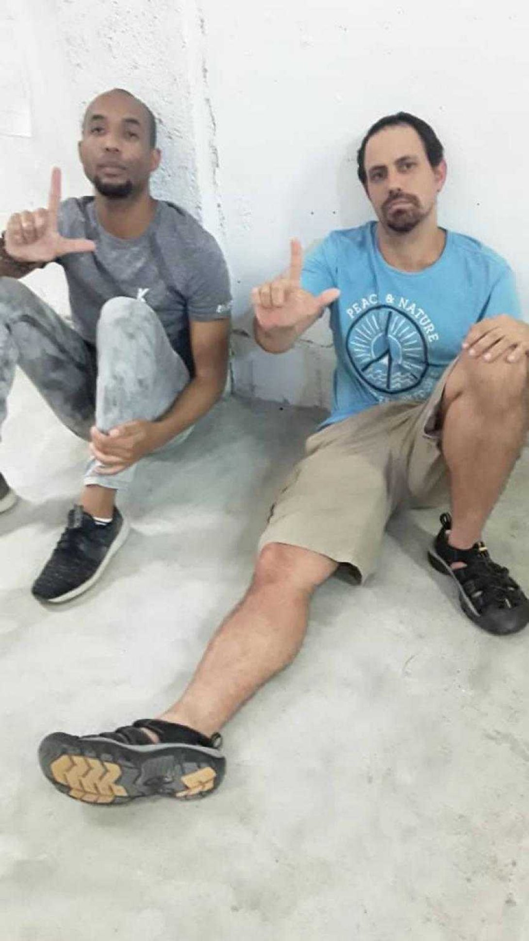 Osmani Pardo y Oscar Casanella, acuartelados en huelga de hambre.