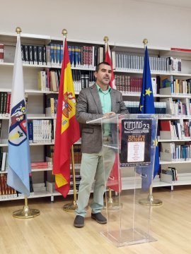 Luis Rafael Hernández, director de Editorial Verbum, inaugura el IX Festival de Poesía de Madrid