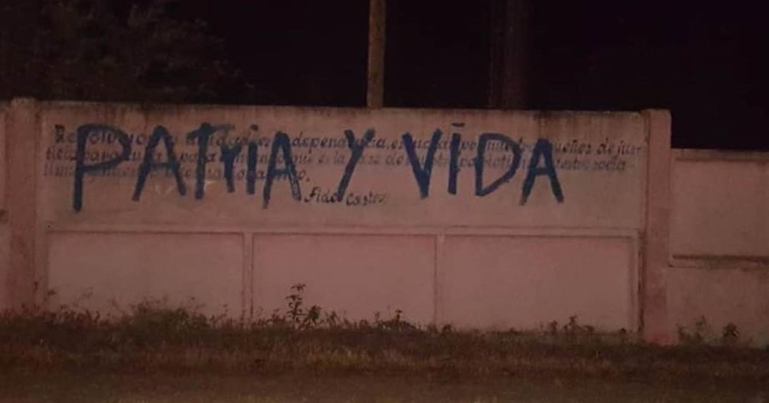 Grafiti de "Patria y vida" en Cuba.