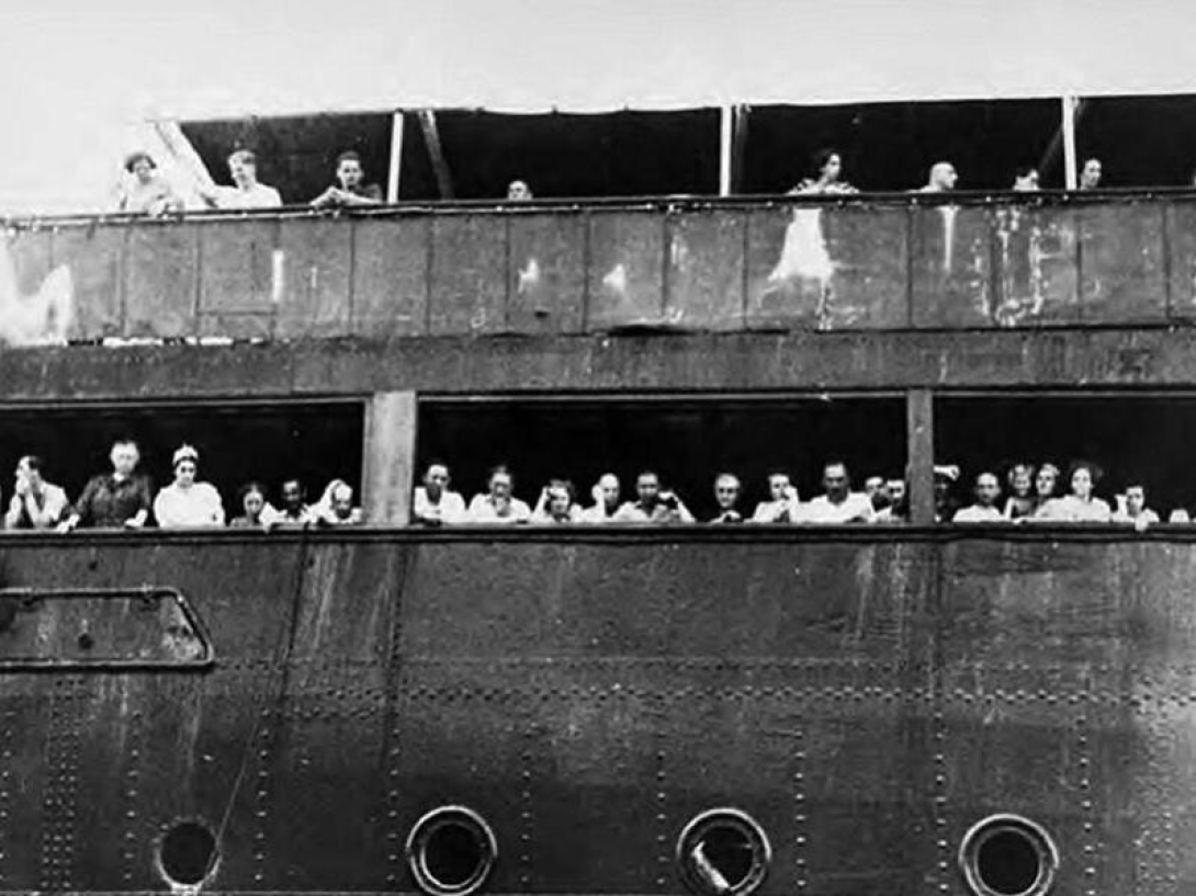 Pasajeros judíos a bordo del trasatlántico San Luis huyendo del nazismo.