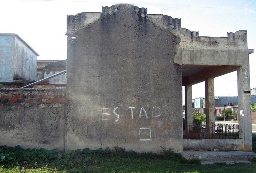 “Estado”, zona de strike de béisbol callejero en Cuba - Graffiti