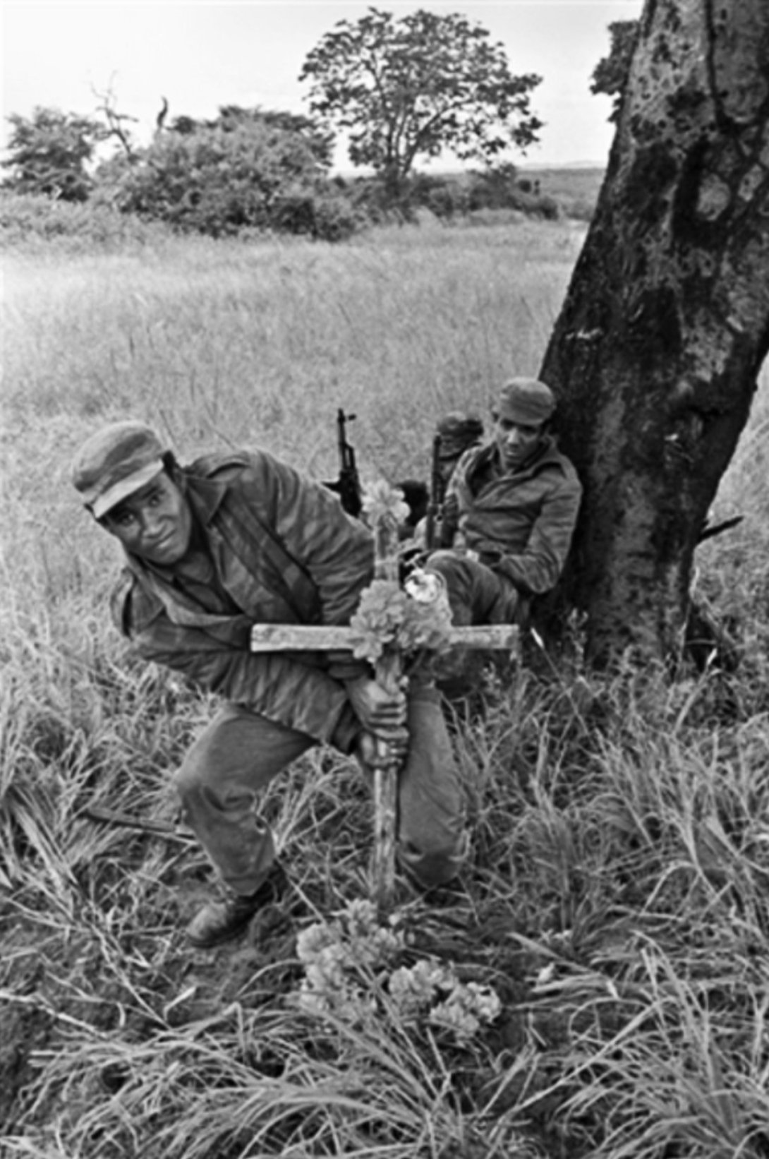 Tumba de cubanos en Angola.