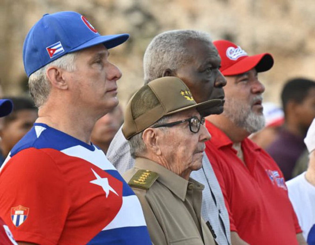 Miguel Díaz-Canel, Raúl Castro, Esteban Lazo Hernández y Manuel Marrero Cruz.