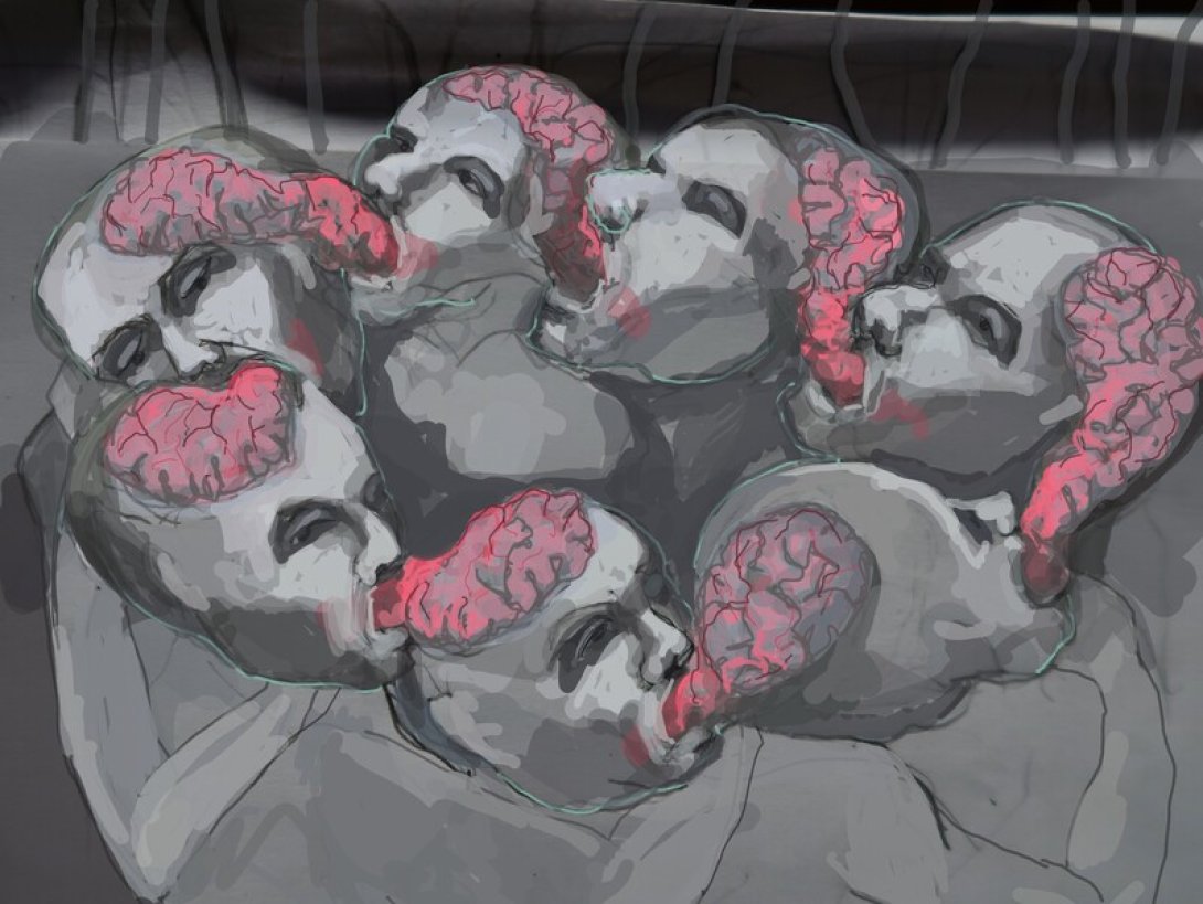 Obra de Walfrido Hau: "Como que no tienes proteína" representa varias cabezas comiéndose el cerebro unas a otras.