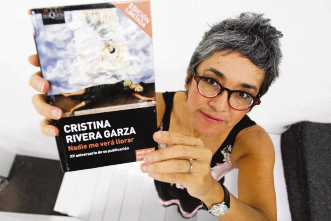 Cristina Rivera Garza y su libro "Nadie me verá llorar"