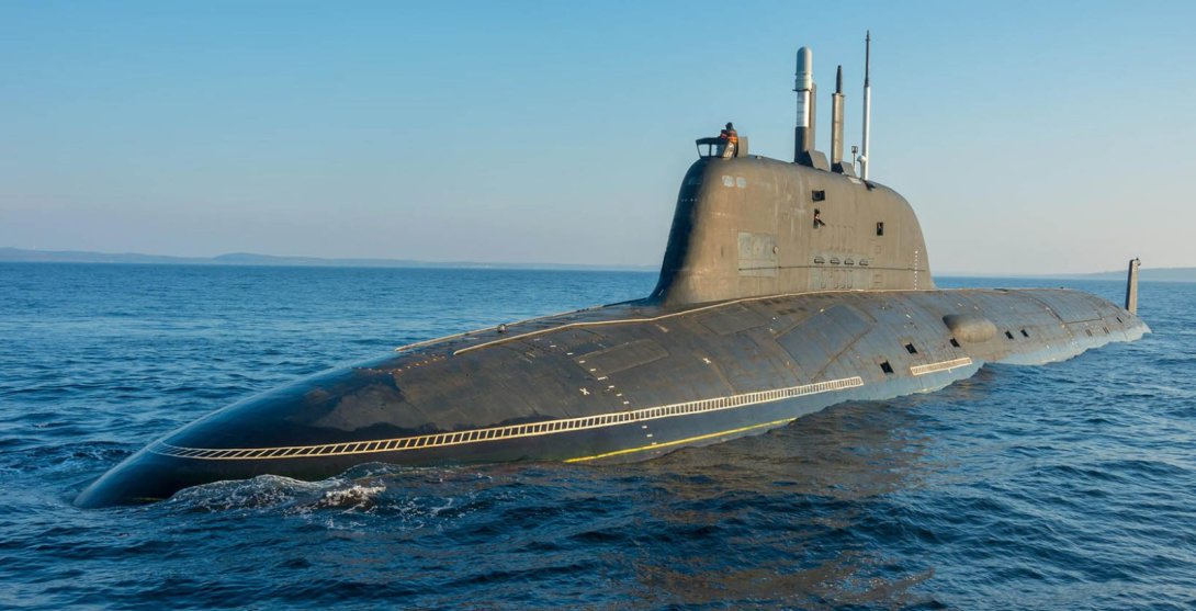 El submarino nuclear ruso K-561 Kazan, de la clase Yasen-M, navega hacia puerto cubano.