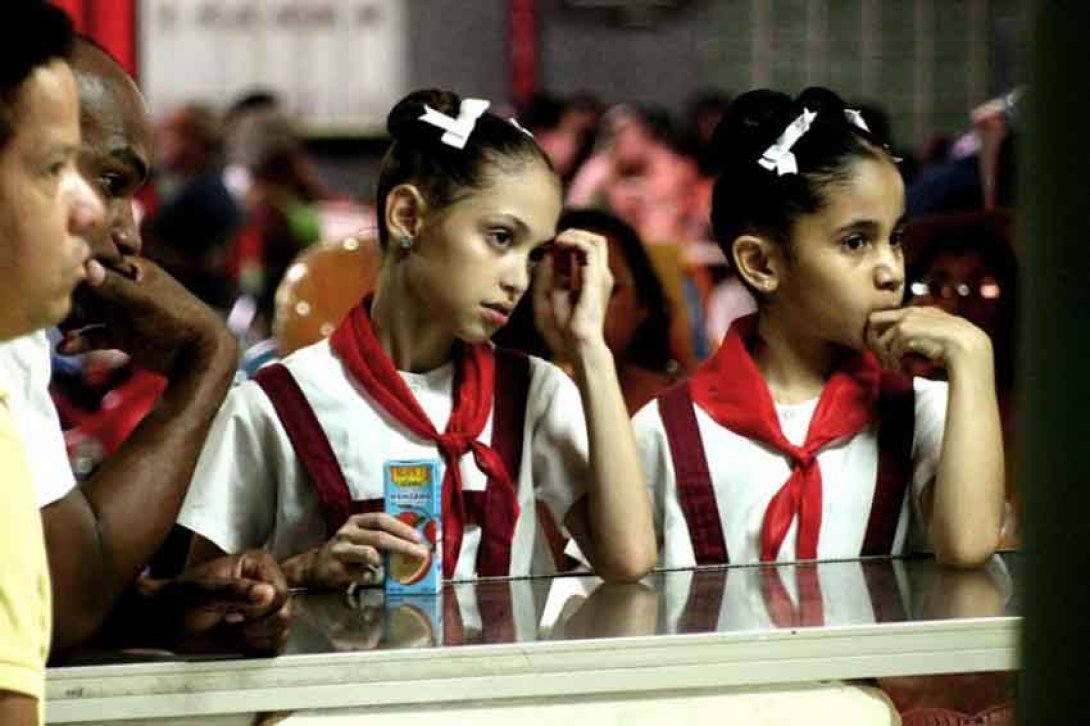 Alumnas de primaria. Foto: Rafael Dueñas Estévez