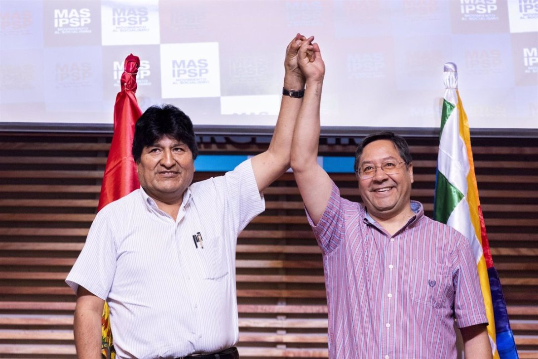 Evo Morales junto a Luis Arce