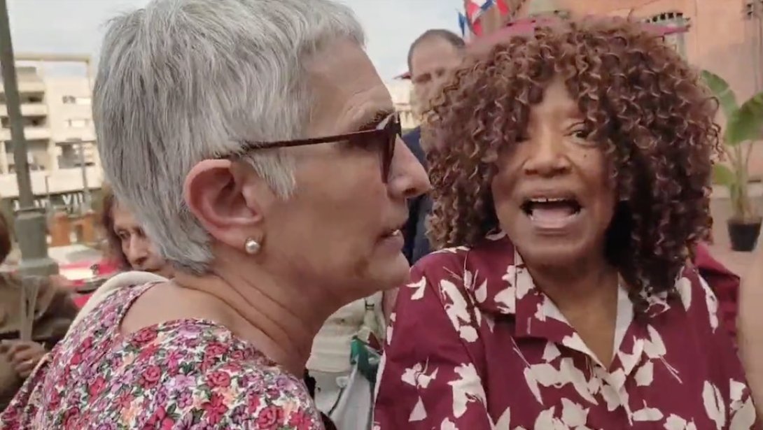 La poeta cubana Nancy Morejón en Francia.