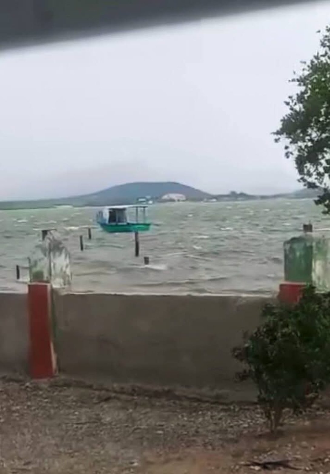 Costa sur de Guantánamo afectada por el Huracán Melissa (2025).