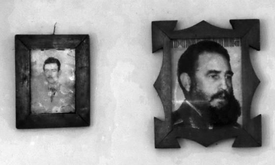 Fotos en la pared - el abuelo y Fidel Castro