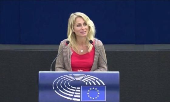 Dita Charanzová en su intervención hoy en la sede del PE, en Bruselas (YouTube)