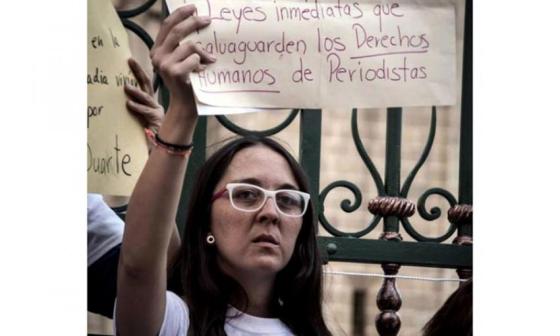 Periodista Aranzazú en una manifestación. Foto: Marlene Martinez