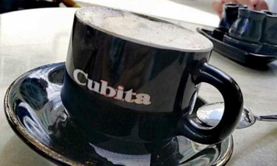 Taza Cubita con café cubano