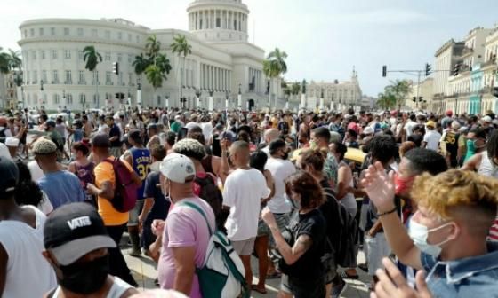 Protestas en Cuba. 11 de julio 2021. Frente al Capitolio en La Habana