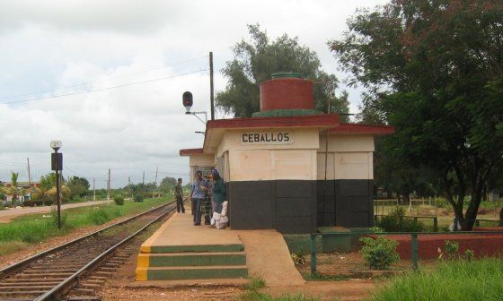 Pequeña estación ferroviaria en el poblado de Ceballos, provincia Ciego de Ávila, centro de Cuba.