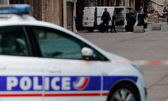 Auto de policía en Francia.