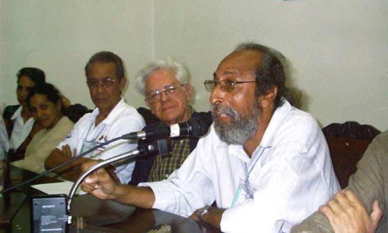 El escritor cubano Guillermo Vidal.