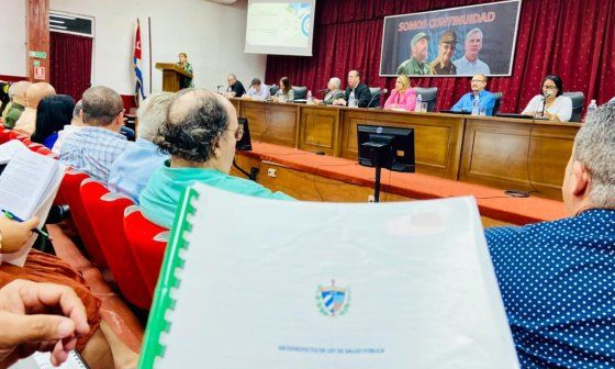 Debates del anteproyecto de Ley de Salud Pública en Cuba.