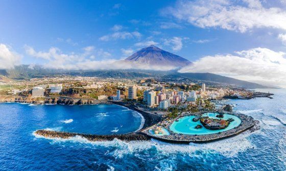 Una de las islas que conforman la comunidad autónoma española de Islas Canarias.