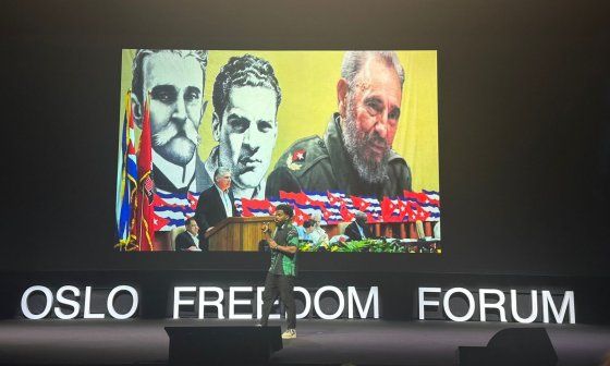 El periodista cubano Abraham Jimenez Enoa en el Oslo Freedom Forum.