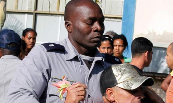 Represión de la policía cubana contra opositores pacíficos.