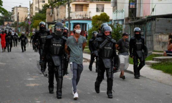 Represión policial en Cuba durante el 11 de julio de 2021.