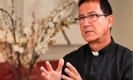 Sacerdote cubano Alberto Reyes Pías