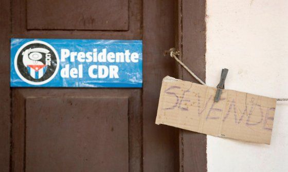 Cartel de "se vende" en Cuba