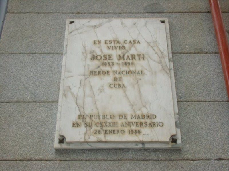 Tarja en casa de José Martí en Madrid.