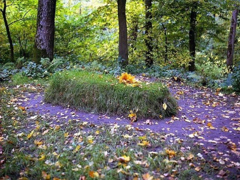 6.	La tumba de León Tólstoi, “la más hermosa del mundo” (Yasnaya Polyana, Rusia)