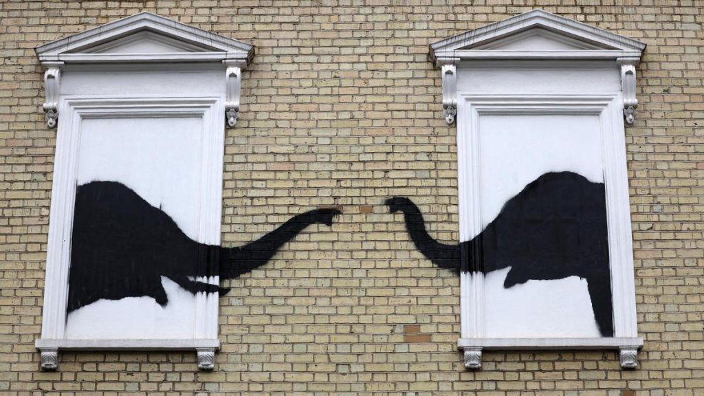 Obra stencil de Banksy en un edificio londinense, Reino Unido. |  Imagen:  Instagram / Banksy