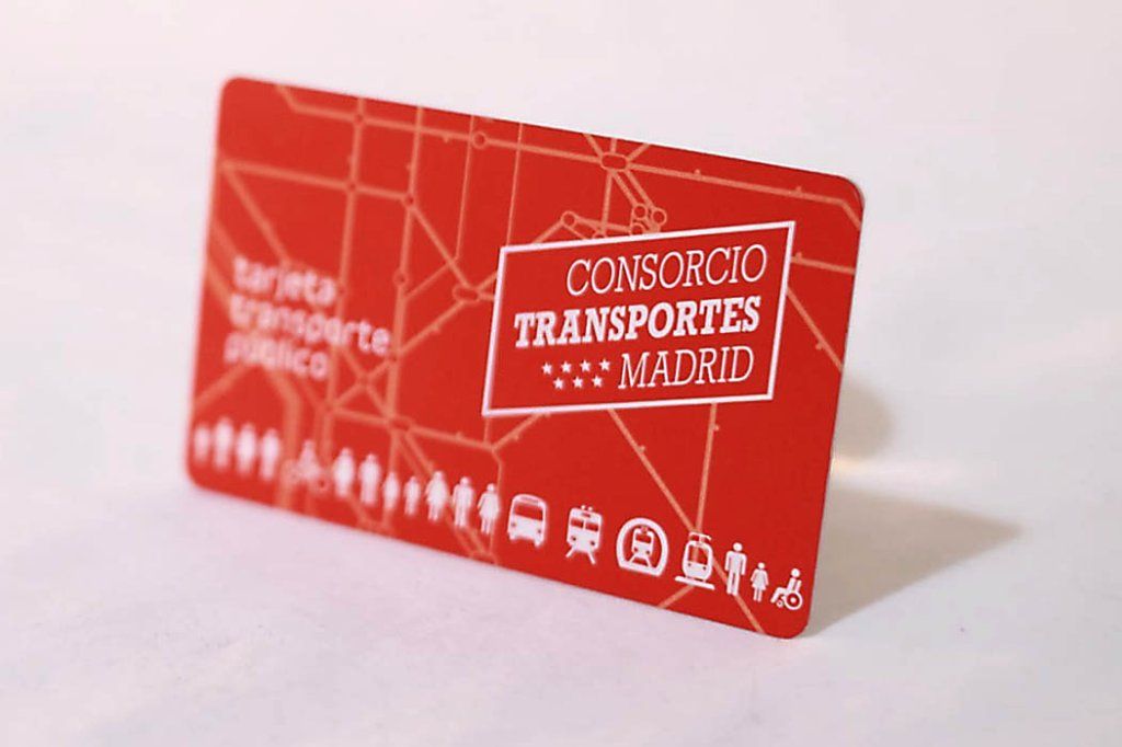 Tarjeta de transporte público / Mariana Bruguera Más (1996) |  Imagen:  